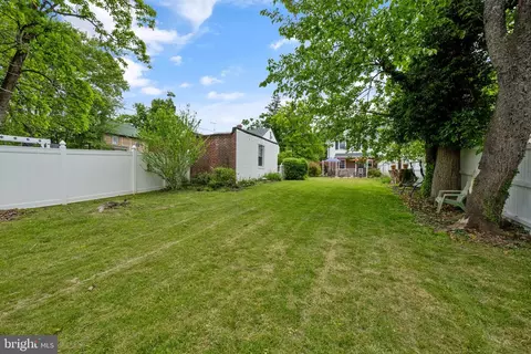 Exterior - 2713 Cheswolde Rd, Baltimore, MD 21209 photo 12 of 14