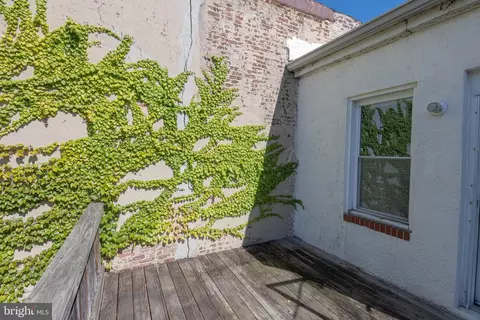 Exterior - 204 S Wolfe St S, Baltimore, MD 21231 photo 11 of 11