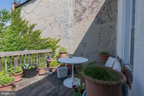 Exterior - 204 S Wolfe St S, Baltimore, MD 21231 photo 10 of 11