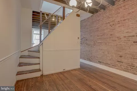 Entry Way - 204 S Wolfe St S, Baltimore, MD 21231 photo 2 of 5