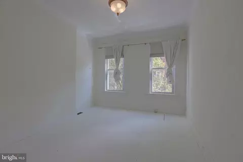 Bedroom - 204 S Wolfe St S, Baltimore, MD 21231 photo 5 of 9