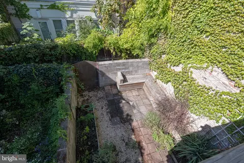 Exterior - 204 S Wolfe St S, Baltimore, MD 21231 photo 8 of 11