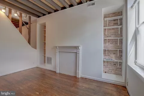 Living - 204 S Wolfe St S, Baltimore, MD 21231 photo 3 of 3
