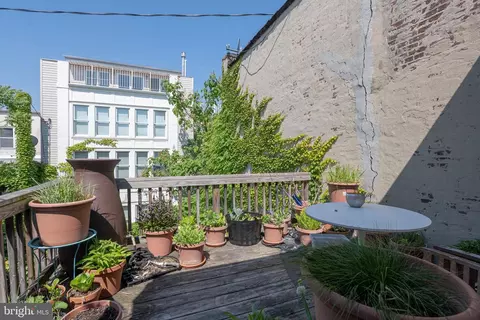 Exterior - 204 S Wolfe St S, Baltimore, MD 21231 photo 2 of 11