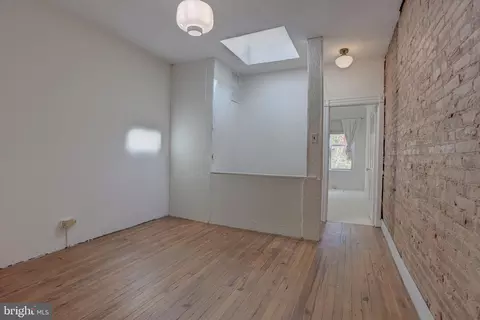 Bedroom - 204 S Wolfe St S, Baltimore, MD 21231 photo 6 of 9