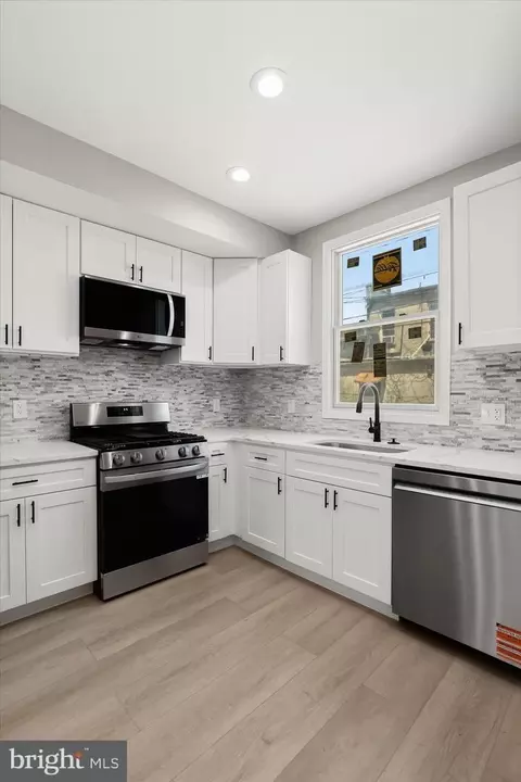 Kitchen - 3922 Mount Pleasant Ave, Baltimore, MD 21224 photo 2 of 2