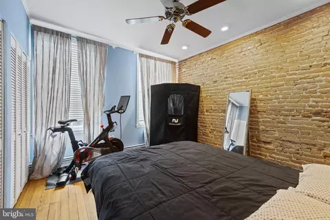 Bedroom - 1121 Battery Ave, Baltimore, MD 21230 photo 9 of 12