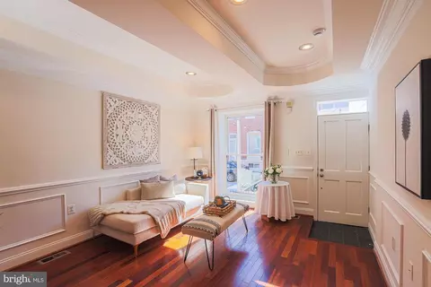 Entry Way - 140 S Curley, Baltimore, MD 21224 photo 2 of 16
