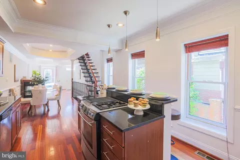 Kitchen - 140 S Curley, Baltimore, MD 21224 photo 5 of 10