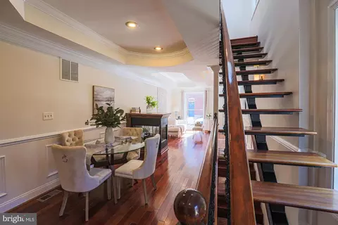 Entry Way - 140 S Curley, Baltimore, MD 21224 photo 10 of 16