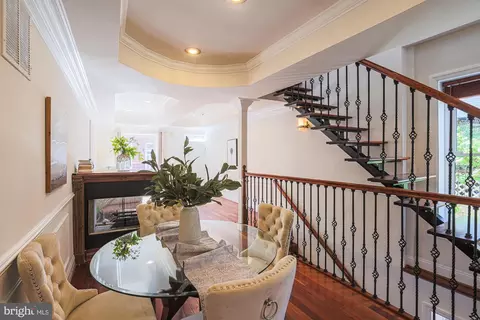 Dining - 140 S Curley, Baltimore, MD 21224 photo 1 of 1