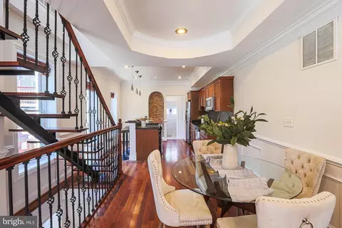 Entry Way - 140 S Curley, Baltimore, MD 21224 photo 7 of 16
