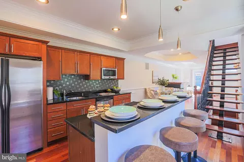 Kitchen - 140 S Curley, Baltimore, MD 21224 photo 6 of 10