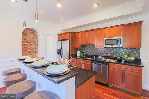 Kitchen - 140 S Curley, Baltimore, MD 21224 photo 4 of 10