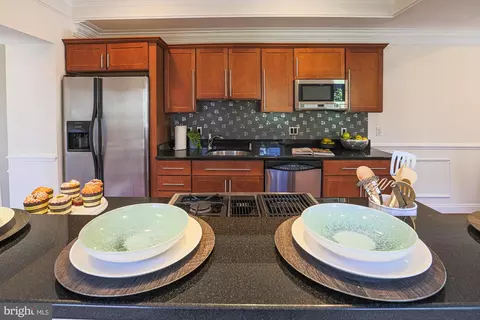 Kitchen - 140 S Curley, Baltimore, MD 21224 photo 8 of 10