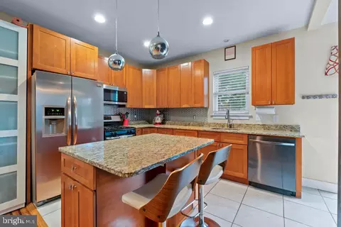 Kitchen - 3013 Harview Ave, Baltimore, MD 21234 photo 1 of 3
