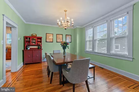 Dining - 3013 Harview Ave, Baltimore, MD 21234 photo 2 of 3
