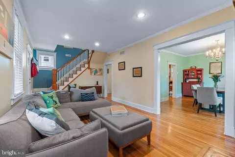 Living - 3013 Harview Ave, Baltimore, MD 21234 photo 1 of 1