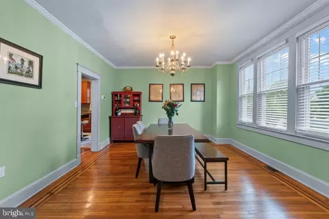 Dining - 3013 Harview Ave, Baltimore, MD 21234 photo 1 of 3
