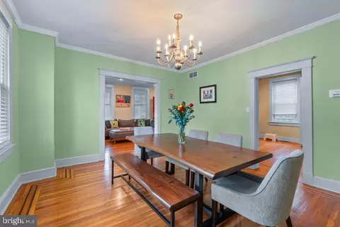 Entry Way - 3013 Harview Ave, Baltimore, MD 21234 photo 2 of 5
