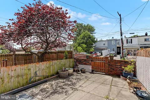 Exterior - 362 Cornwall St, Baltimore, MD 21224 photo 2 of 8
