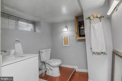 Bath - 362 Cornwall St, Baltimore, MD 21224 photo 4 of 5