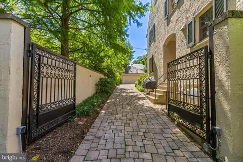 Exterior - 209 E Highfield Rd, Baltimore, MD 21218 photo 6 of 8