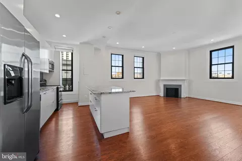 1 E Chase St #305, Baltimore, MD 21202