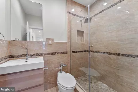 Bath - 1 E Chase St #305, Baltimore, MD 21202 photo 1 of 3