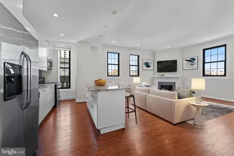 1 E Chase St #305, Baltimore, MD 21202