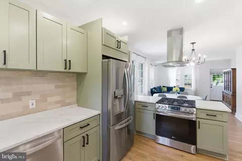 Kitchen - 6003 Highgate Dr, Baltimore, MD 21215 photo 5 of 6