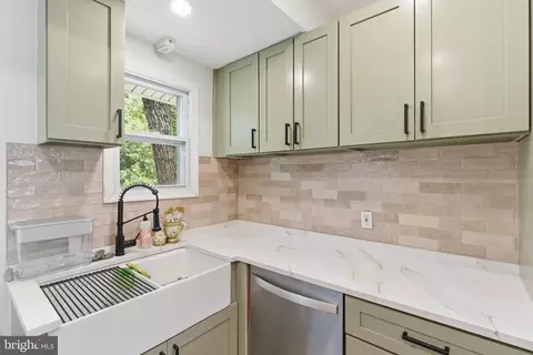 Kitchen - 6003 Highgate Dr, Baltimore, MD 21215 photo 4 of 6