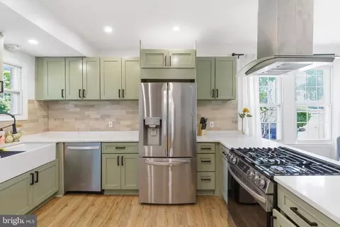 Kitchen - 6003 Highgate Dr, Baltimore, MD 21215 photo 3 of 6