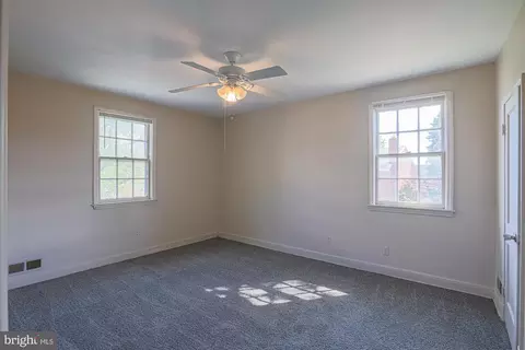 Bedroom - 3914 Bancroft Rd, Baltimore, MD 21215 photo 2 of 3