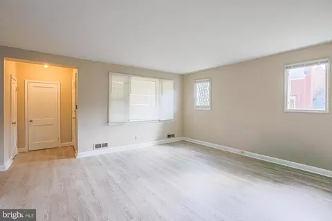 Living - 3914 Bancroft Rd, Baltimore, MD 21215 photo 4 of 4