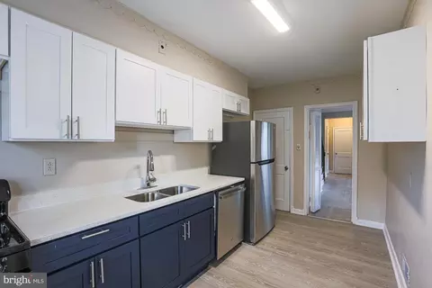 Entry Way - 3914 Bancroft Rd, Baltimore, MD 21215 photo 2 of 3