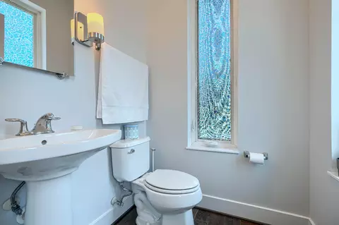 Bath - 1244 Towson St, Baltimore, MD 21230 photo 5 of 12