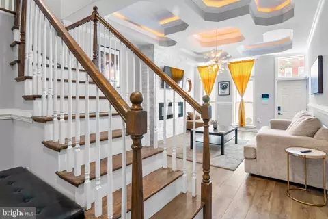Entry Way - 1602 E Biddle St, Baltimore, MD 21213 photo 3 of 15