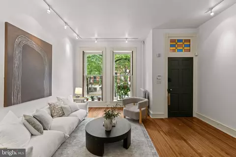 608 Reservoir St, Baltimore, MD 21217