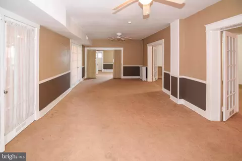 Living - 2431 E Oliver St, Baltimore, MD 21213 photo 2 of 11