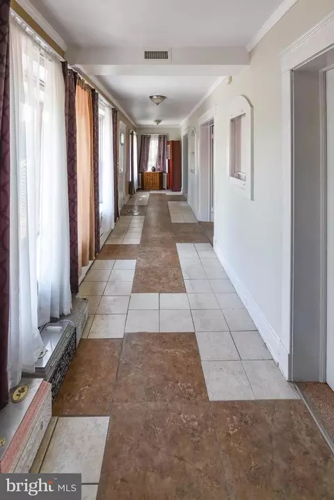 Entry Way - 2431 E Oliver St, Baltimore, MD 21213 photo 1 of 10
