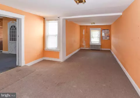 Living - 2431 E Oliver St, Baltimore, MD 21213 photo 8 of 11