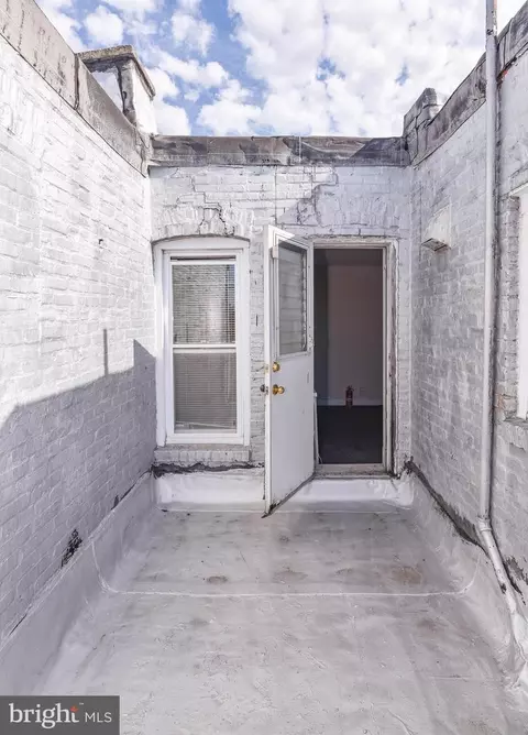 Exterior - 2431 E Oliver St, Baltimore, MD 21213 photo 5 of 13