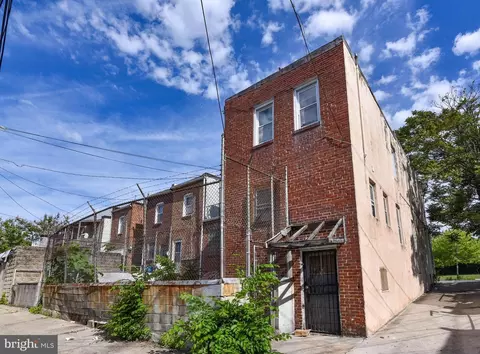 Exterior - 2431 E Oliver St, Baltimore, MD 21213 photo 13 of 13