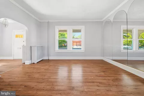 Living - 3203 Glen Ave, Baltimore, MD 21215 photo 3 of 7