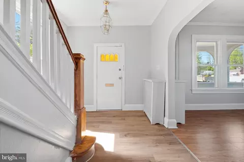 Entry Way - 3203 Glen Ave, Baltimore, MD 21215 photo 2 of 5