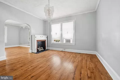 Living - 3203 Glen Ave, Baltimore, MD 21215 photo 5 of 7