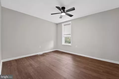 Entry Way - 2635 Harlem Ave, Baltimore, MD 21216 photo 3 of 4