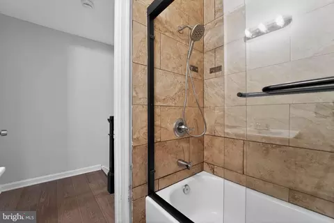 Bath - 2635 Harlem Ave, Baltimore, MD 21216 photo 2 of 2