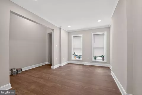 Living - 2635 Harlem Ave, Baltimore, MD 21216 photo 2 of 3